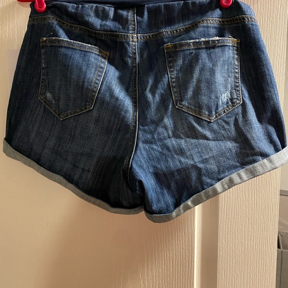 LED Maternity Denim Shorts size L - Picture 2 of 3